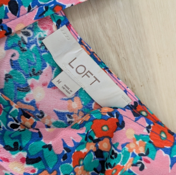 bright blue & pink floral peplum style LOFT top medium - Picture 3 of 3